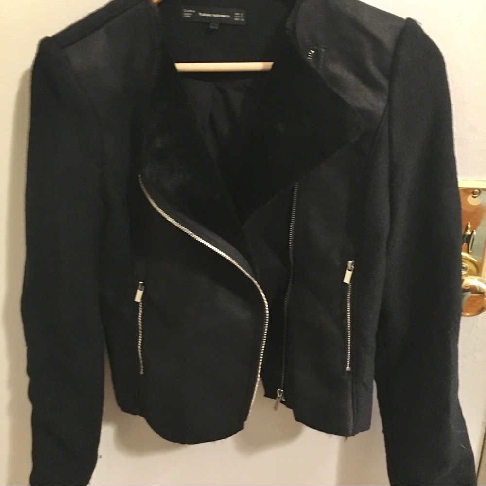 Black semi fur cool jacket Zara